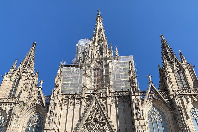 Barcelona Highlights Private Tour - The Tour Starts with a Private Vehicle Pickup from Your Accommodation