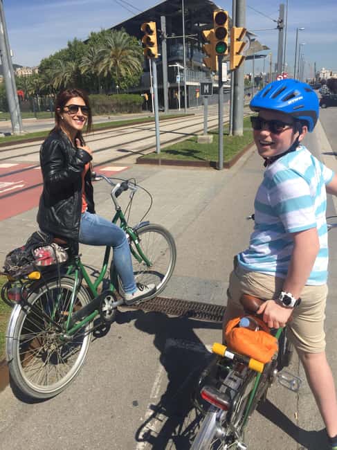 Barcelona: Off-the-Beaten-Path Private Bike Tour - Exploring the Vibrant Born District and Its Historic Gems