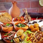 Barcelona Old Town Night Small Group Tour with Tapas & Flamenco - Start in Plaça Catalunya with a Vibrant Night Tour