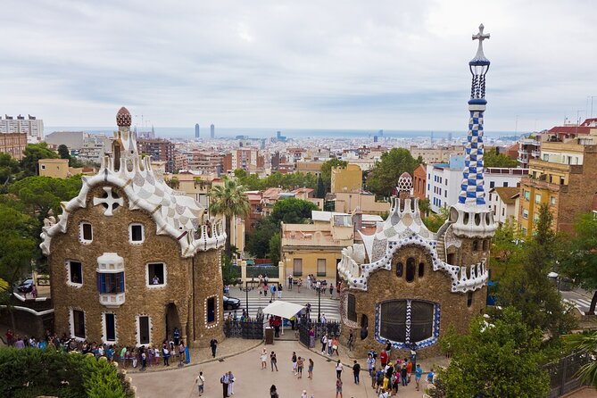 Barcelona: Park Guell Tour with Tickets  Skip the Line Today - Exploring Gaudí’s Architectural Masterpiece