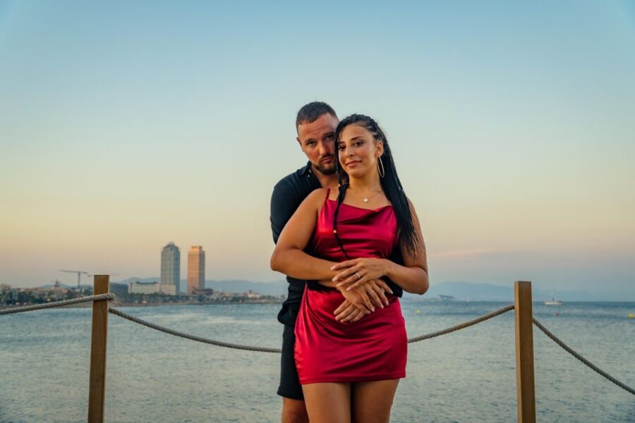 Barcelona Photo Experience: famous landmarks or the beach! - Meeting Points and Locations for Your Photoshoot