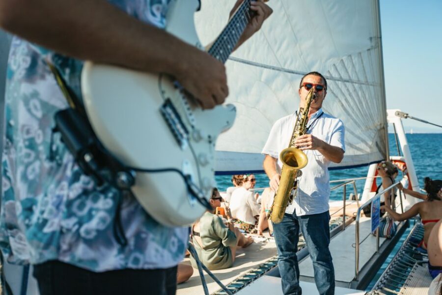 Barcelona: Sunset Catamaran Cruise with Live Music - Departure Point and Meeting Arrangements