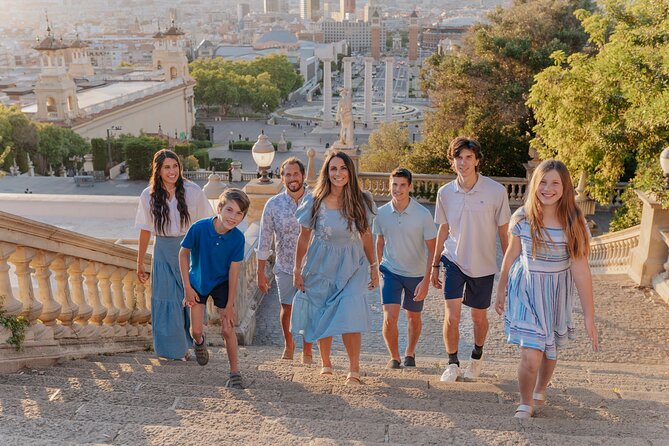 Barcelona Tourist Photoshoot - Meeting Point and Tour Logistics