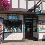 Beaches, Bites and Bavaria in Leavenworth: A Self-Guided Audio Tour - Exploring the Leavenworth Nutcracker Museum and München Haus