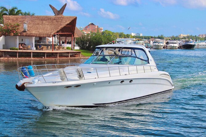 Beautiful SUNDANCER 60ft Private yacht / 18PAX 25P15 - Starting Point at Coconut Divers in Cancuns Zona Hotelera