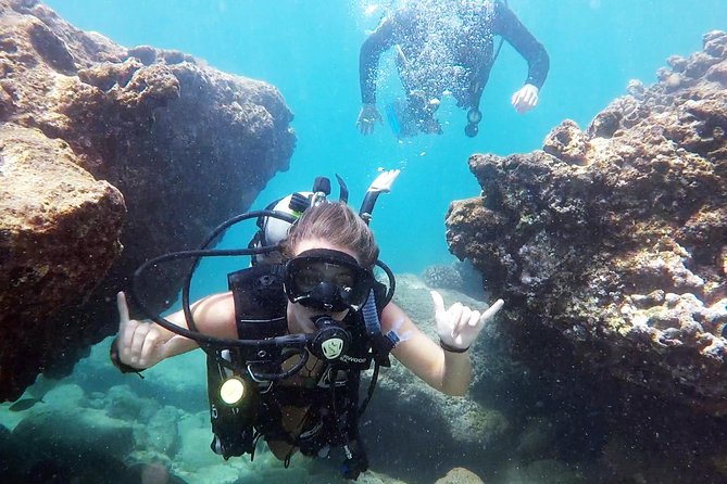 Beginner Scuba Diving Adventure with Videos in Honolulu - Honolulu’s Magic Island Lagoon as the Ideal Starting Point