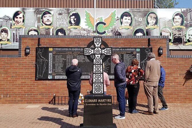 Belfast black taxi tours - The Divide: The Peace Wall and Belfast’s Divided Society