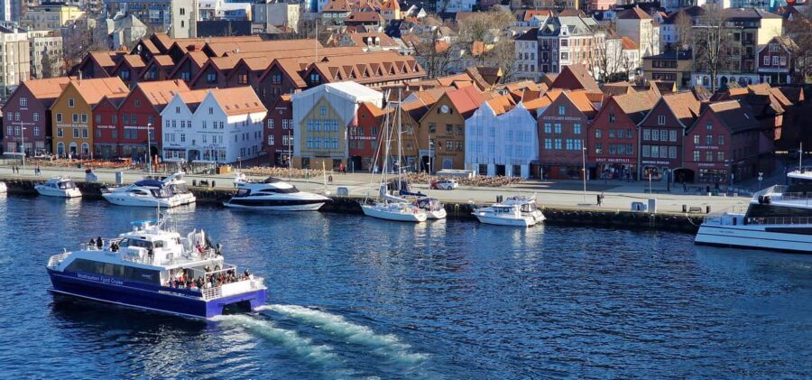 Bergen: Sightseeing Cruise of Bergen's Historic Landmarks - Departure from Dreggekaien Pier and Boarding MS Sogndal