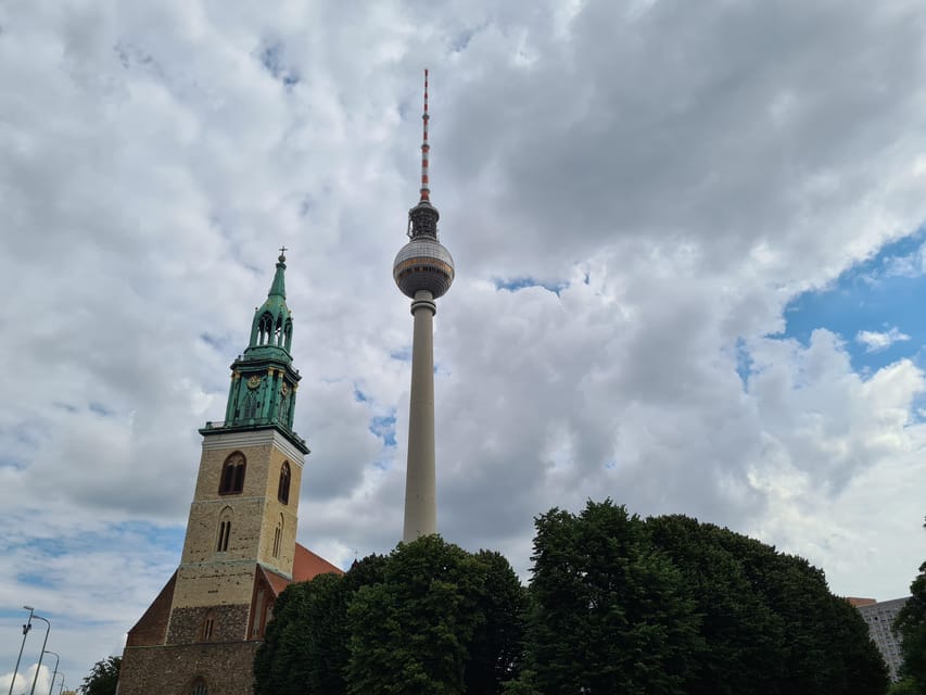 Berlin: Express History Walking Tour - Highlights of Berlin’s Iconic Landmarks