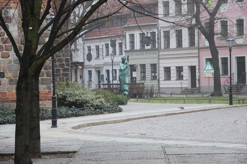 Berlin: Historic Center Walking Tour with a Real Berliner - Meeting Point at Nikolaikirche Museum Sets the Tone