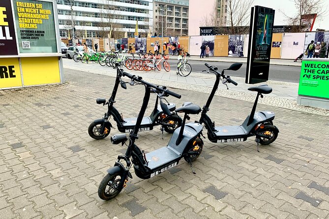 Berlin: Ultimate E-Scooter Adventure Tour - Political Symbols and Memorials Along the Route
