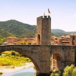 Besalu & 3 Medieval Towns Small Group Tour with Hotel Pick-Up - Castellfollit de la Roca: Village on a Basalt Cliff