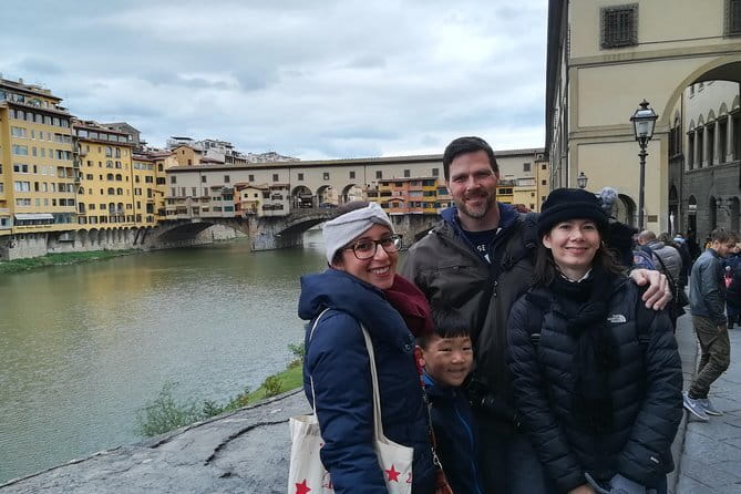 Best of Florence Tour for Kids & Families - Visiting Ponte Vecchio with a Treasure Hunt