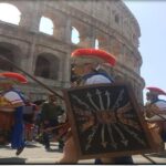 Best of Rome City Center Walking tour & Hop on Hop Off Bus - Exploring Rome’s Iconic Piazzas and Famous Fountains