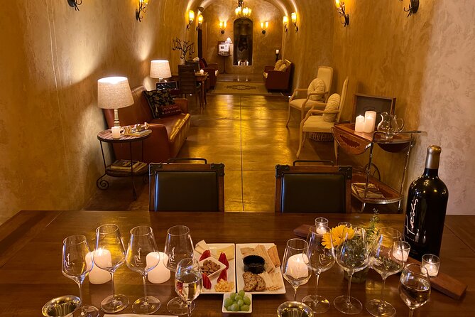 Best Private Wine Tours of Napa Valley Sonoma for 4 to 8 people - Sonoma: Charming Towns and Boutique Vineyards