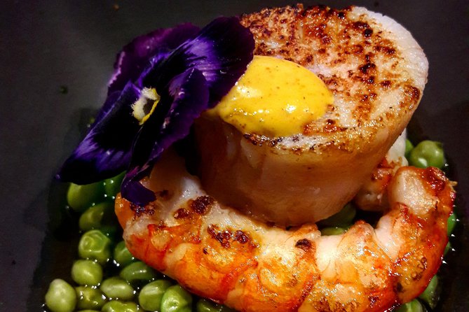 Best quality food & wine tasting tour in San Sebastian. - Exploring San Sebastians Old Town with a Private Guide