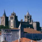 Between Life & Death: Roman Temple, Cathedral & Bone Chapel - Visiting the Roman Temple of Évora (Templo de Diana)