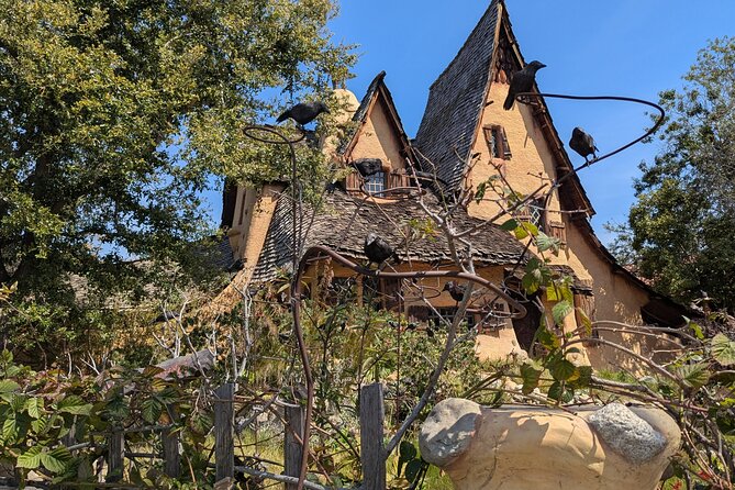 Beverly Hills and Rodeo Drive: A Self-Guided Audio Tour - Visiting the Beverly Hills Visitor Center