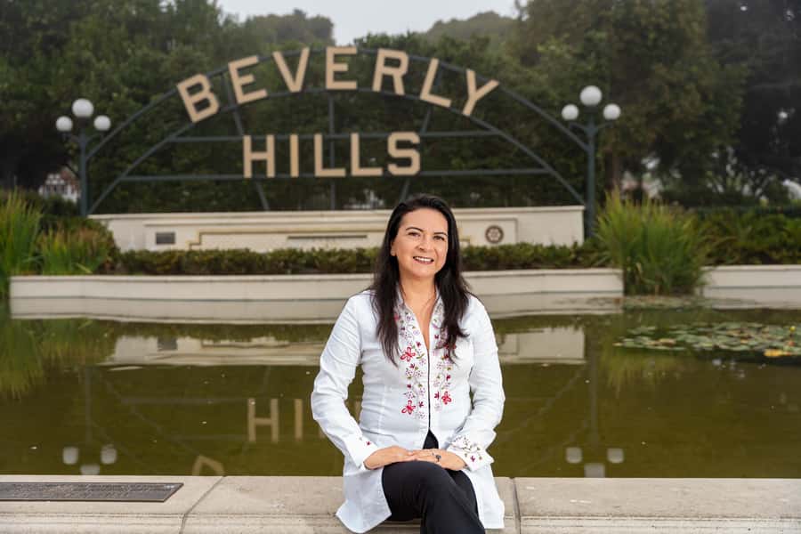 Beverly Hills: Photoshoot with Edited Images - Exploring Beverly Hills and Rodeo Drive with a Pro Photographer