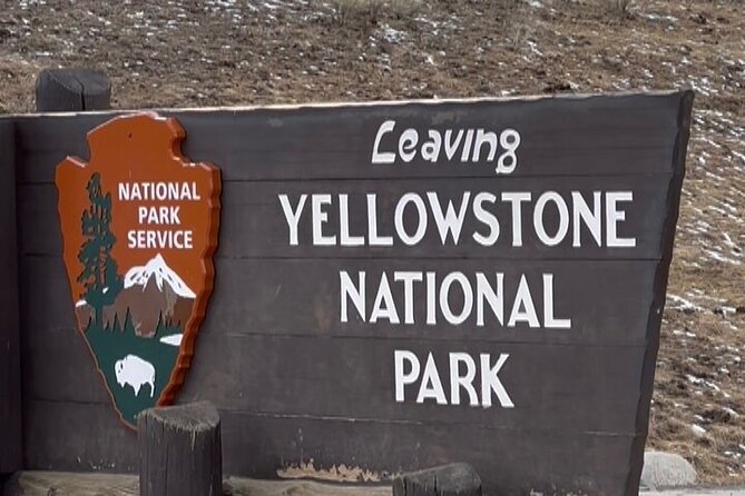 Big Sky Winter Wildlife Safari Lamar Valley Breakfast and Lunch - Lamar Valley: Yellowstone’s Serengeti for Winter Wildlife Viewing