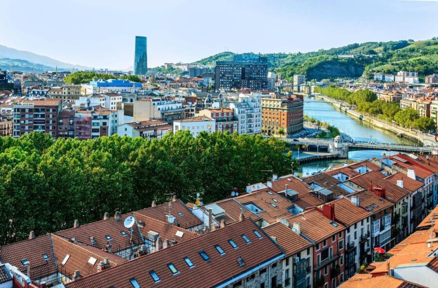 Bilbao: City Highlights Walking Tour - Starting at Arenal Ibilbidea, 2: The Meeting Point in Bilbao