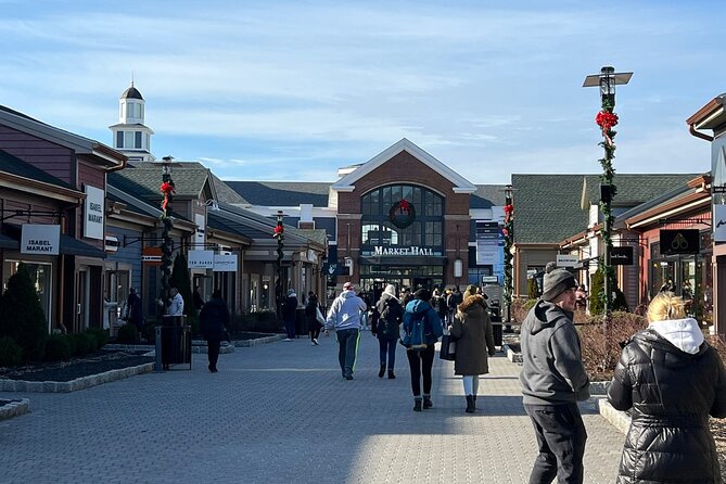 Black SUV - 7hs Staying Woodbury Outlets - Up to 6pax - Free Tax - Exclusive Service to Woodbury Common Premium Outlets