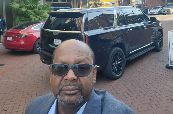 Black SUV Luxury limousines Transportation Services - Meeting Point and Operating Hours in Atlanta