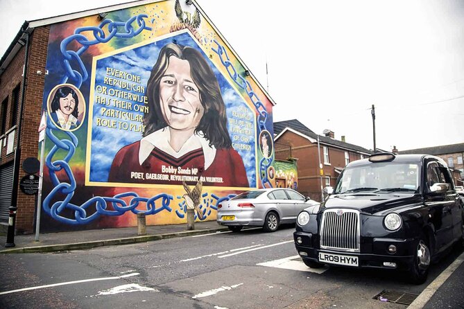 Black Taxi Tour and Crumlin Road Gaol tour Combo - Belfasts Murals and Peace Walls in the Taxi Ride