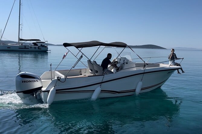 Blue Lagoon and 3 Islands Speedboat Tour from Trogir - Discovering Maslinica Village on Solta Island