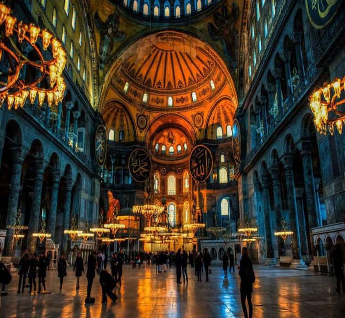 Blue Mosque, Hagia Sophia, Topkapi Palace &Grand Bazaar Tour - Starting Point at The Hippodrome and Introduction to Istanbul’s Past