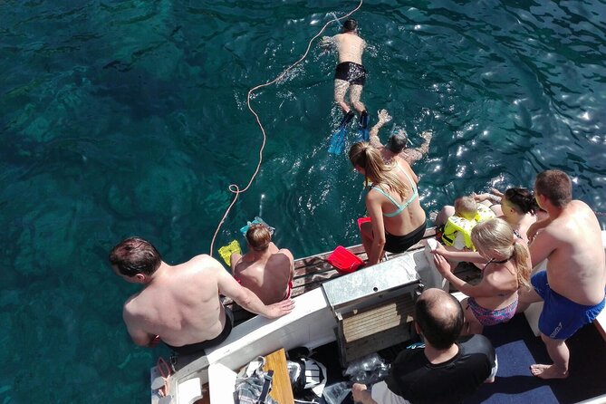 Boat trip Isola Bella with snorkeling - Scenic Navigation Along Sicily’s Bay of Naxos and Taormina Coast
