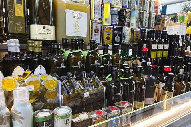 Bolhão Market Guided Food Tour - Traditional Codfish and Douro Wine at O Pretinho do Japão