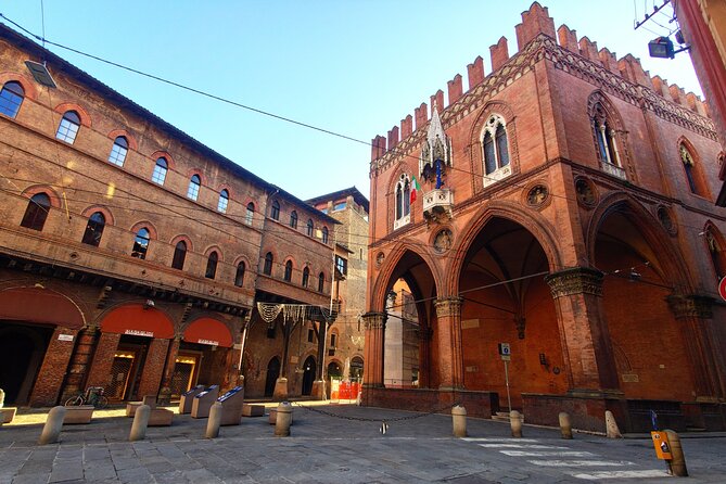 Bologna Murder Mystery: Self-Guided City Quest - Exploring Bologna’s Landmarks Through Clues