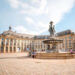 Bordeaux: Private Street Art tour - Starting Point: 56 Quai des Chartrons by the Garonne River