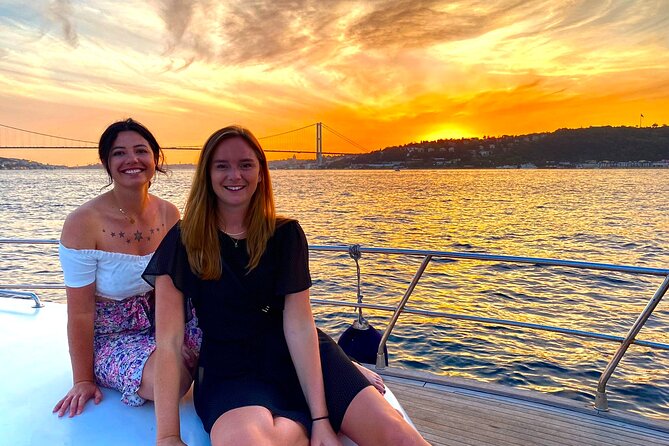 Bosphorus Sunset Yacht Cruise with Snacks and Live Guide - The Yacht and Onboard Comfort