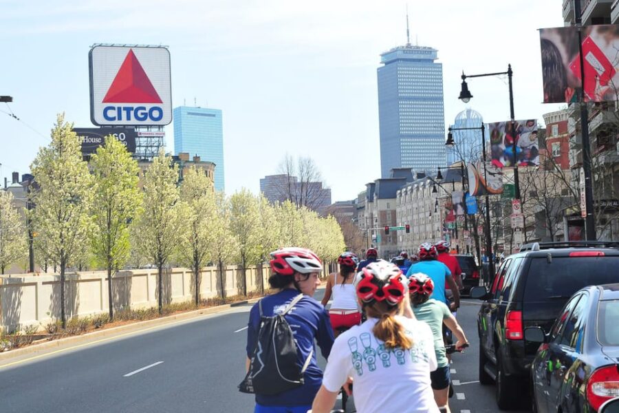 Boston: 2.5-Hour City View Bike Tour - Starting Point and Bike Options