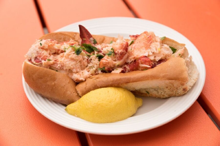 Boston: North End & Litte Italy Food Tour with 6 Tastings - Exploring Boston Public Market for Lobster Roll Tips