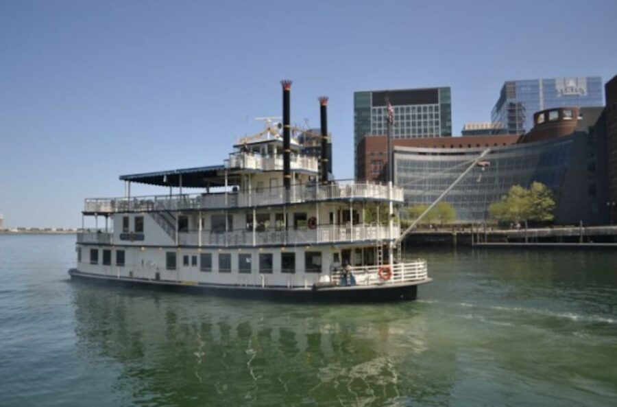Boston: Scenic Harbor Cruise (Dog-Friendly) - Starting Point at Rowes Wharf for Easy Access