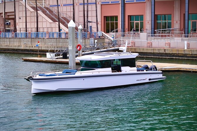 Bradenton Luxury Private Charter Rental: Boat Rental with Captain - Starting Point and Access in Sarasota