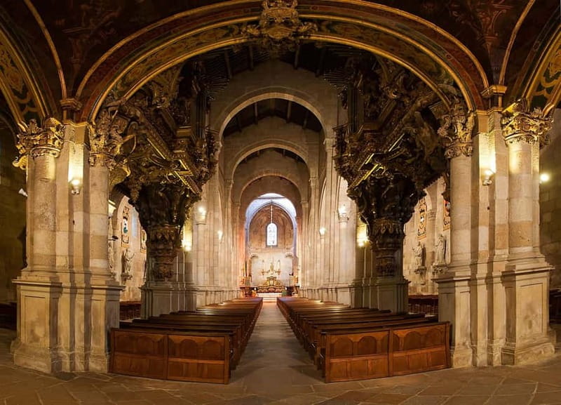 Braga: Centre Private Walking Tour w/ Thermal Spring Entry - Starting at Arco da Porta Nova, the City’s Historic Gateway