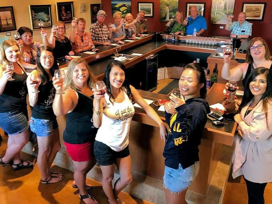 Branson: VIP Wine Tasting and Dinner Tour - Starting Point at the Branson Event Center