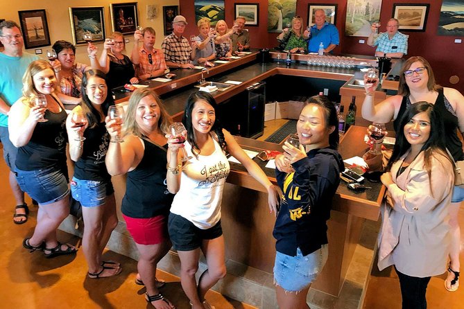 Branson VIP Wine Tasting and Dinner Tour - Visiting Wineries and a Distillery in the Ozarks