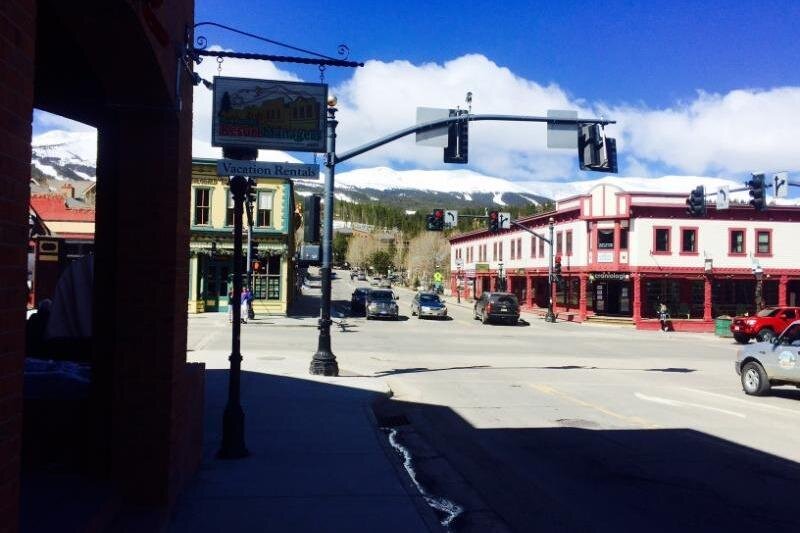 Breckenridge Tours - Strange but True - The Dark Side of Breckenridge: A Fascinating History of Crime and Mystery