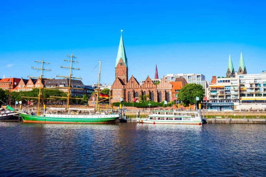 Bremen: 2-hour Best Intro Walking Tour with a Local - Exploring Bremen’s Iconic Landmarks with a Local Touch