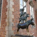 Bremen Private Walking Tour With A Professional Guide - Discover the Symbolic Der Bremer Roland Statue