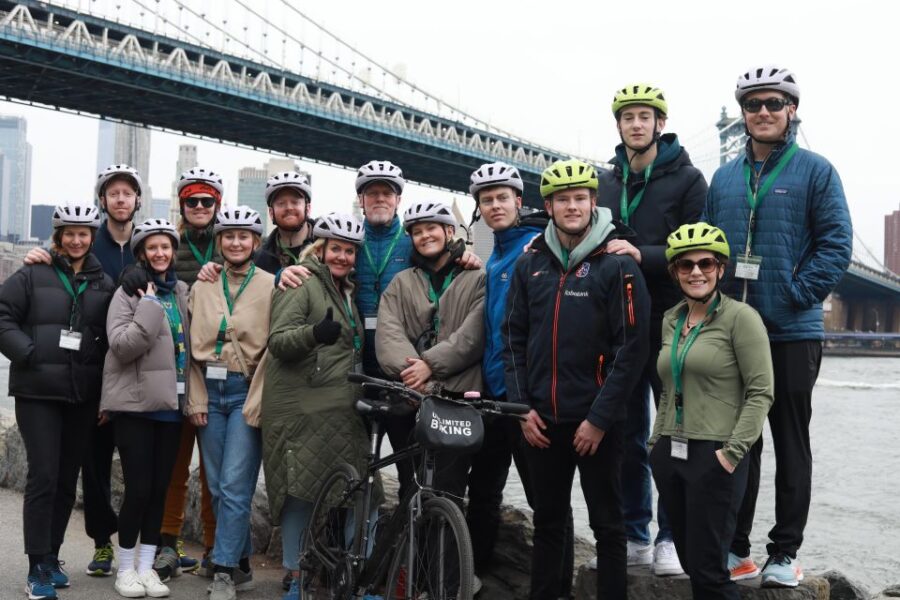 Brooklyn Bridge Self-guided Bike Tour App - Audio + Written - Starting Point Options: Woolworth Building or Unlimited Biking