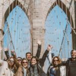 Brooklyn Tour in Portuguese I Brooklyn Bridge, Dumbo & Williamsburg on foot - The Starting Point: Meeting at City Hall Park in Manhattan