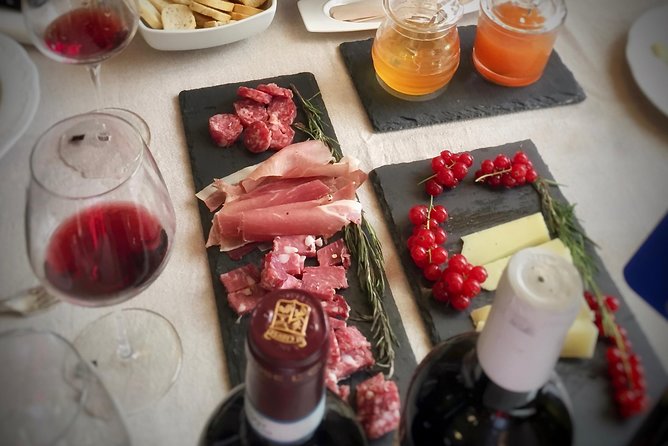 Brunello di Montalcino Wine Tasting with Tuscan appetizer in ancient residence - The Guided Introduction to Le Chiuse Winery and Montalcino Wines