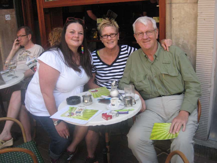 Budapest: Hungarian Language Class with Souvenir Magnet - Central Budapest Location at Ibolya Espresso