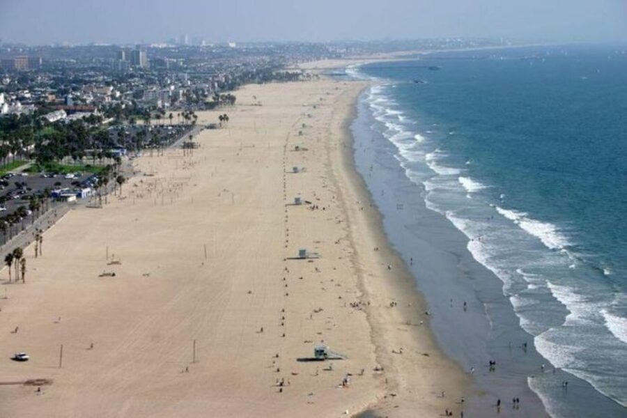 Burbank: Private Helicopter Tour to Waypoint Café - The Meeting Point at Atlantic Aviation BUR